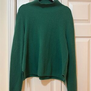 KIER + J Forest Green Turtleneck Sweater 100% cashmere